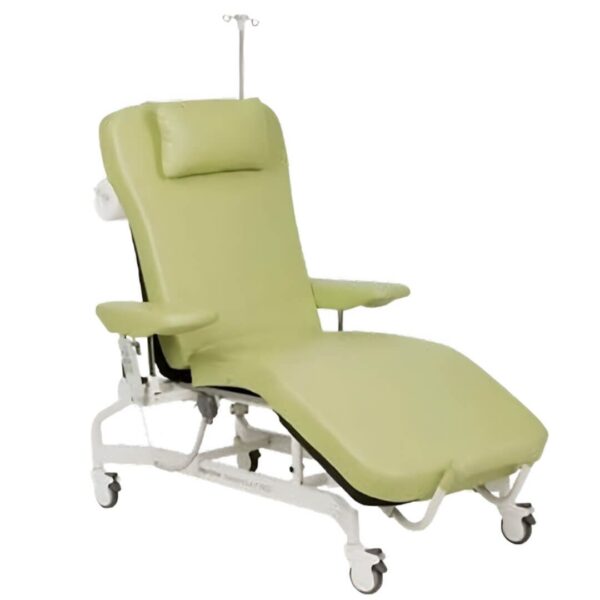 Sillón hospitalario multiposición con accesorios incluidos